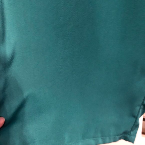 SATIN TWO PIECE SET
LONG SLEEVE WIDE LEG FORREST GREEN Size XL NWT - Picture 12 of 15